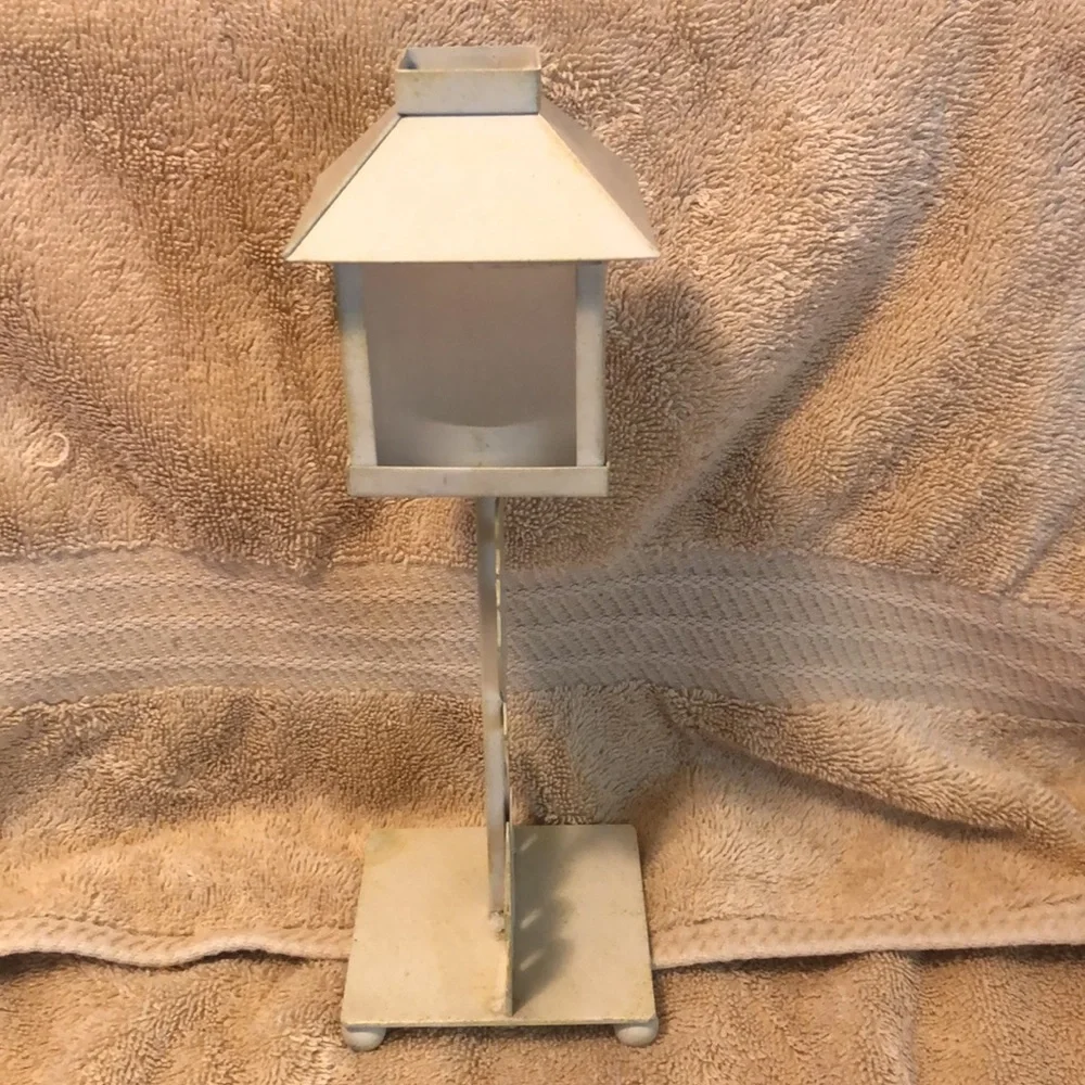 VTG Metal Birdhouse Tea Light Holder Country Boho Candle holder 9”x3”